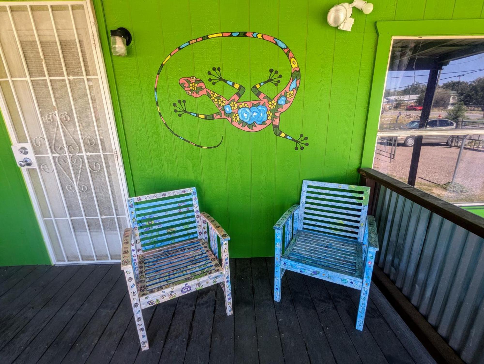 Pelican Spa Truth or Consequences Rom bilde